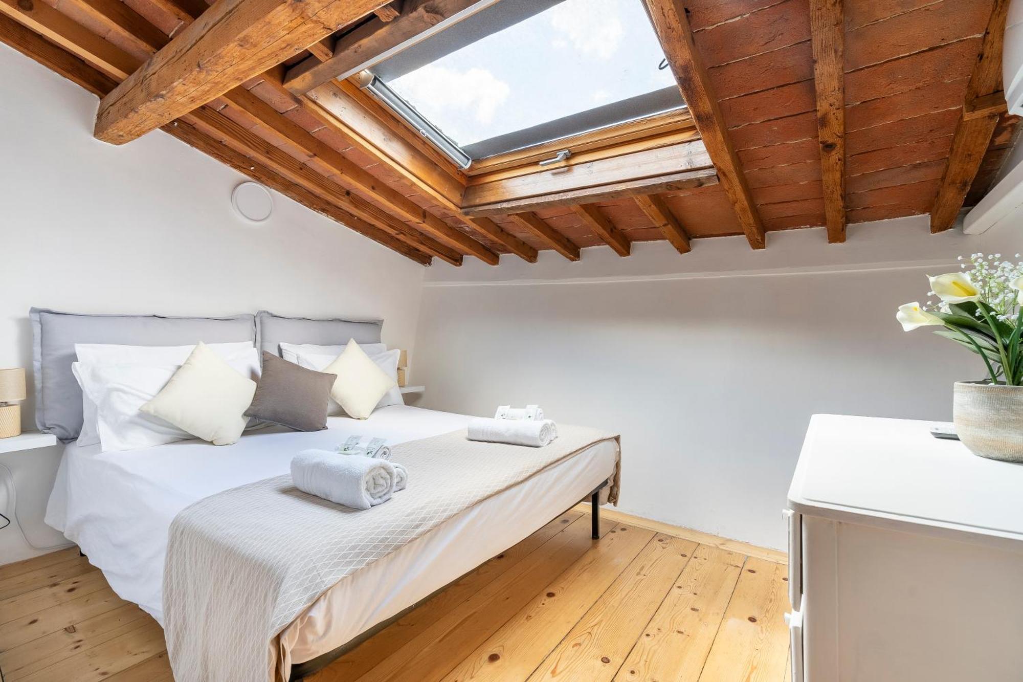 Piazza Santo Spirito Appartamento Con 2 Camere Matrimoniali Флоренція Екстер'єр фото