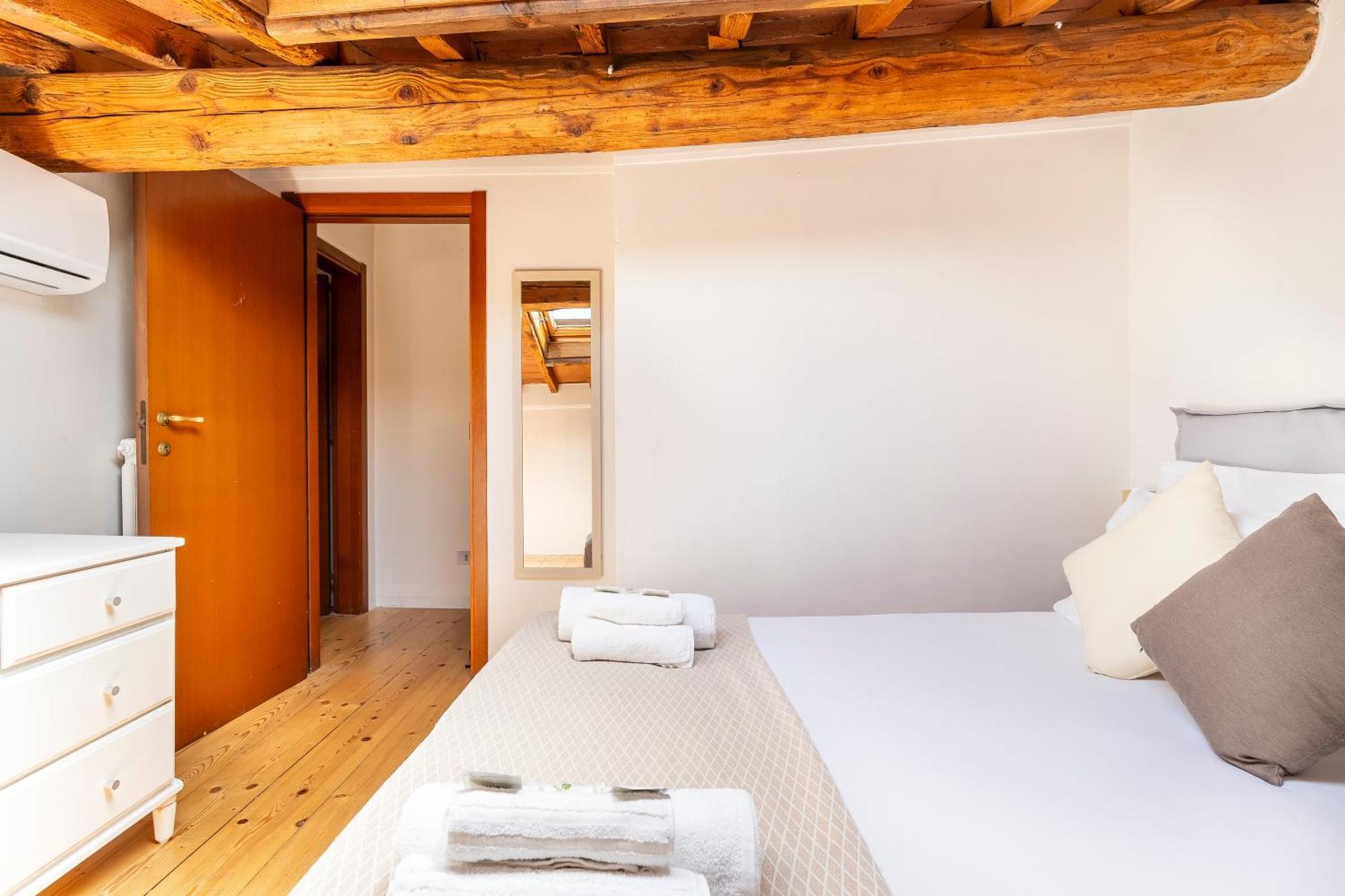 Piazza Santo Spirito Appartamento Con 2 Camere Matrimoniali Флоренція Екстер'єр фото