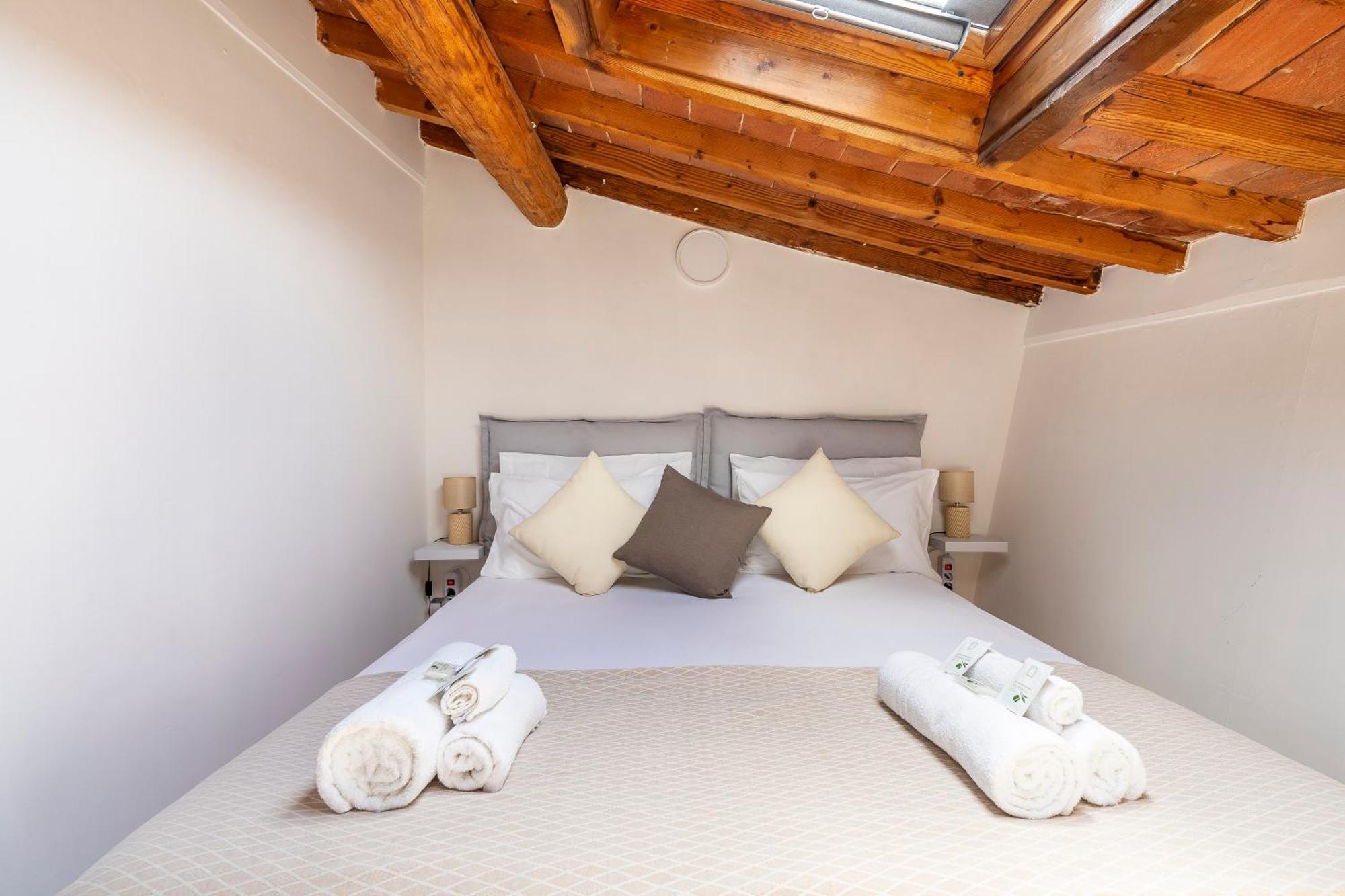 Piazza Santo Spirito Appartamento Con 2 Camere Matrimoniali Флоренція Екстер'єр фото
